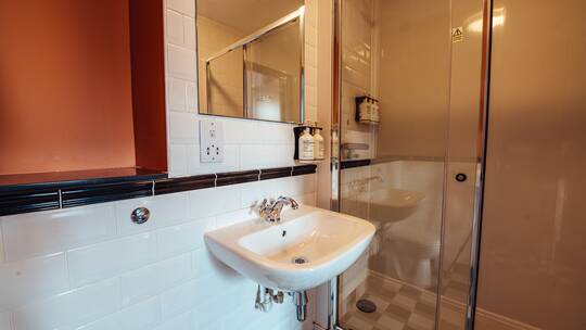 5 Klassenfahrt LiverpoolundManchester KabannasLiverpool Bad