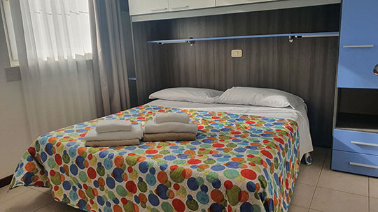 3 Klassenfahrt Gardasee GasparinaVillage Mehrbettzimmer