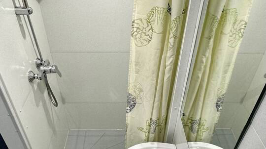 3 Klassenfahrt London SmartHydeParkViewHostel Badezimmer