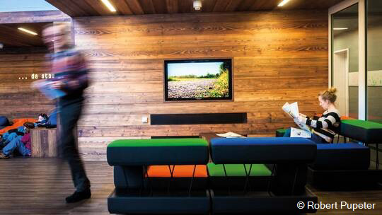 2 Klassenfahrt Zugspitzregion JugendherbergeOberammergau Lobby