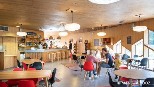 5 Klassenfahrt Strasbourg HuttopiaCampingdeStrasbourg Lobby