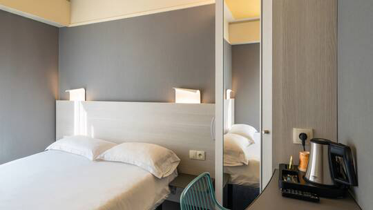 2 Klassenfahrt Paris FIAPParis Doppelzimmer
