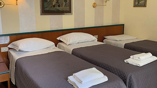 1 Klassenfahrt Rom Hotel Center 1 DBZ1 1 Klassenfahrt Rom Hotel Center 1 DBZ1