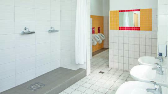 4 Klassenfahrt Borkum Turn undSportvereinBorkum Sanitäreinrichtungen