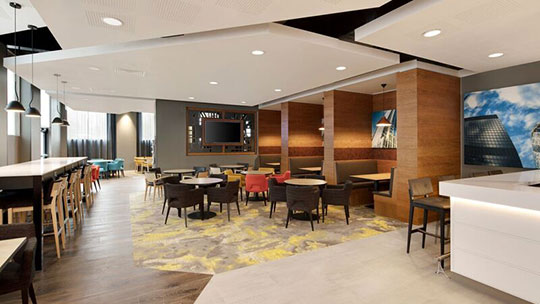 1 Gruppenreisen London HamptonbyHiltonDocklands Lobby