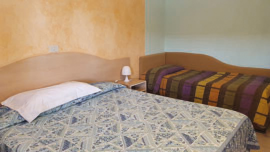 4 Klassenfahrt Gardasee HotelJohnson Mehrbettzimmer