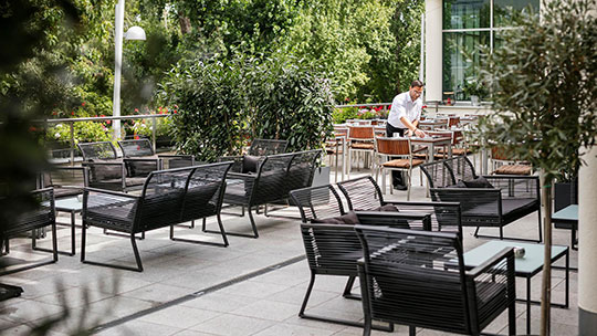 2 Gruppenreise Wien ARCOTELKaiserwasser Terrasse 2 Gruppenreise Wien ARCOTELKaiserwasser Terrasse