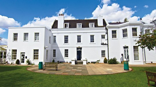 LONDON: Via Lewisham Hostel LONDON: Via Lewisham Hostel