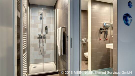 4 Klassenfahrt Amsterdam MeiningerAmsterdamAmstel Bad