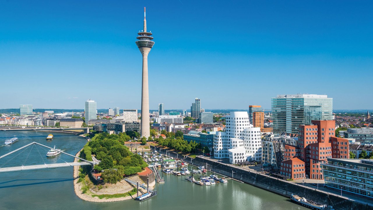 Produktmanager Deutschland und Österreich gesucht Düsseldorf aus der Vogelperspektive