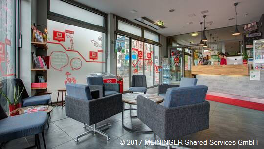 1 Klassenfahrt Berlin MEININGERHotelBerlinAlexanderplatz Rezeption