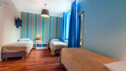 2 Klassenfahrt Krakau PremiumHostel Dreibettzimmer