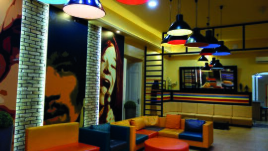 1 Klassenfahrt Budapest FullMoonHostel Lobby