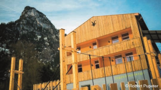 1 Klassenfahrt Zugspitzregion JugendherbergeOberammergau Aussenansicht