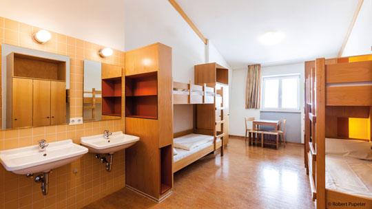 Jugendherberge Garmisch-Partenkirchen Alpiner Studienplatz Jugendherberge Garmisch-Partenkirchen Alpiner Studienplatz
