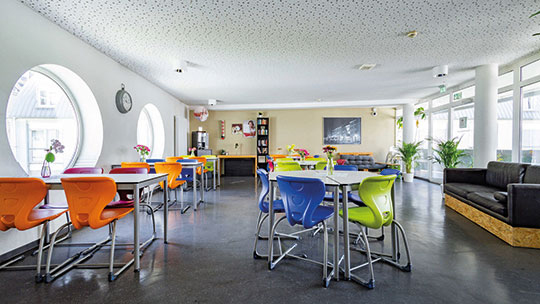 5 Klassenfahrt Freiburg StayInn Essensraum 5 Klassenfahrt Freiburg StayInn Essensraum