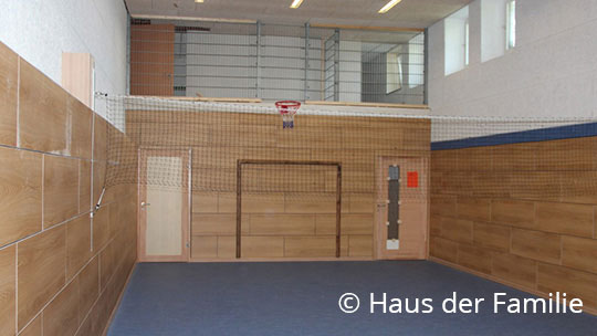 3 Klassenfahrt Allgaeu Haus der Familie Turnhalle
