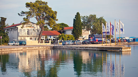 1 Klassenfahrt Zadar YouthHostelZadar Aussenansicht 1 Klassenfahrt Zadar YouthHostelZadar Aussenansicht