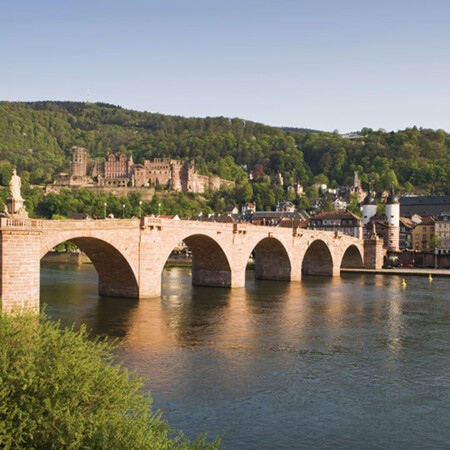 Sightseeing Schifffahrt