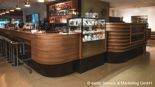 2 Klassenfahrt Berlin alettoKudamm Bar