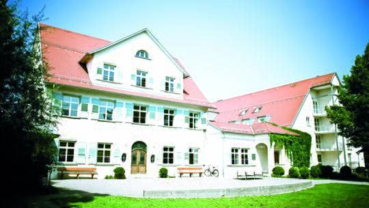 1 Klassenfahrt Bodensee JugendherbergeLindau Außenansicht