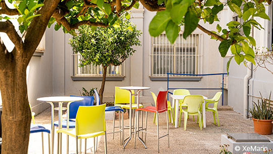 5 Klassenfahrt Andalusien InturjovenMalaga Terrasse