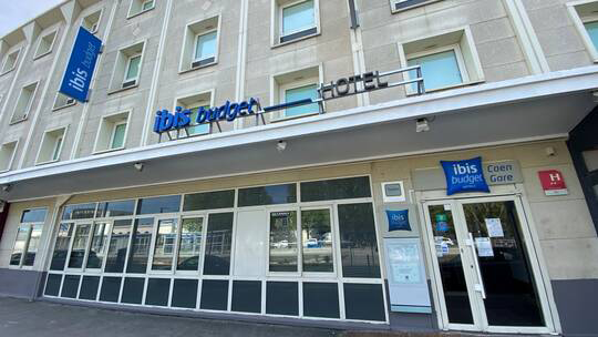 5 Klassenfahrt Caen IbisBudgetHotelCaenCentreGare Aussenansicht