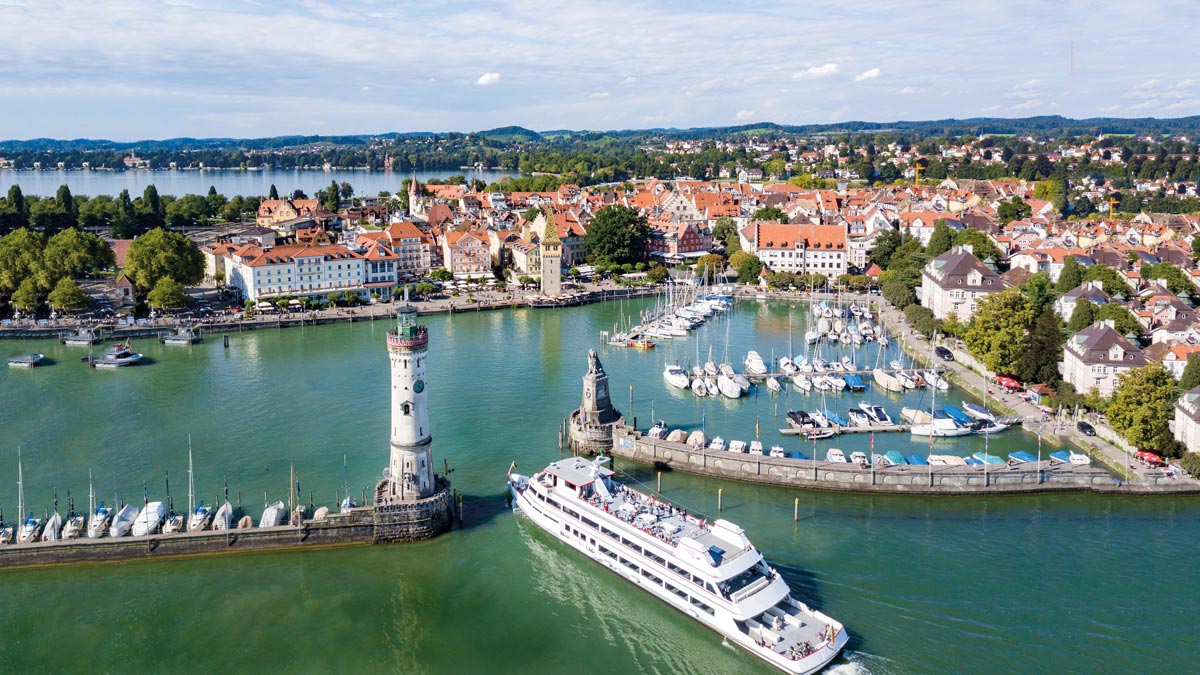 Hafeneinfahrt am Bodensee