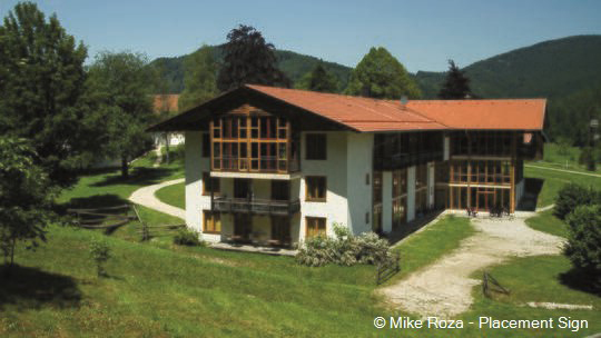 2 Klassenfahrt ChiemgauerAlpen Labenbachhof Außenansicht 2 Klassenfahrt ChiemgauerAlpen Labenbachhof Außenansicht