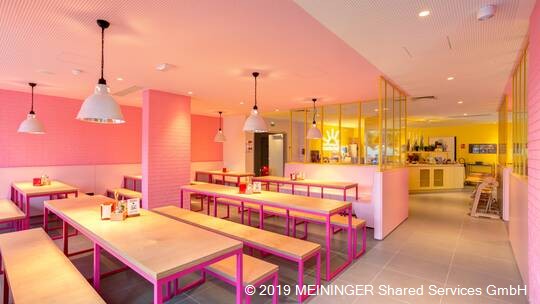 3 Klassenfahrt Lyon MEININGERHotelLyonCentreBerthelot Frühstücksbereich