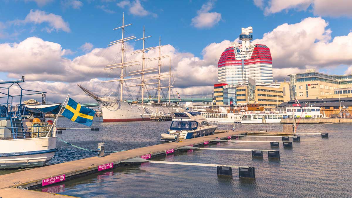 Hafen von Göteborg mit Segelschiff