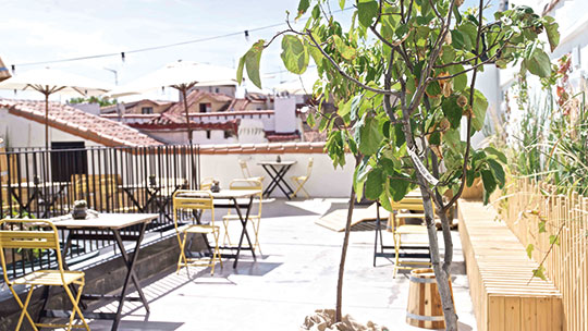 1 Klassenfahrt Barcelona TheHatMadrid Terrasse