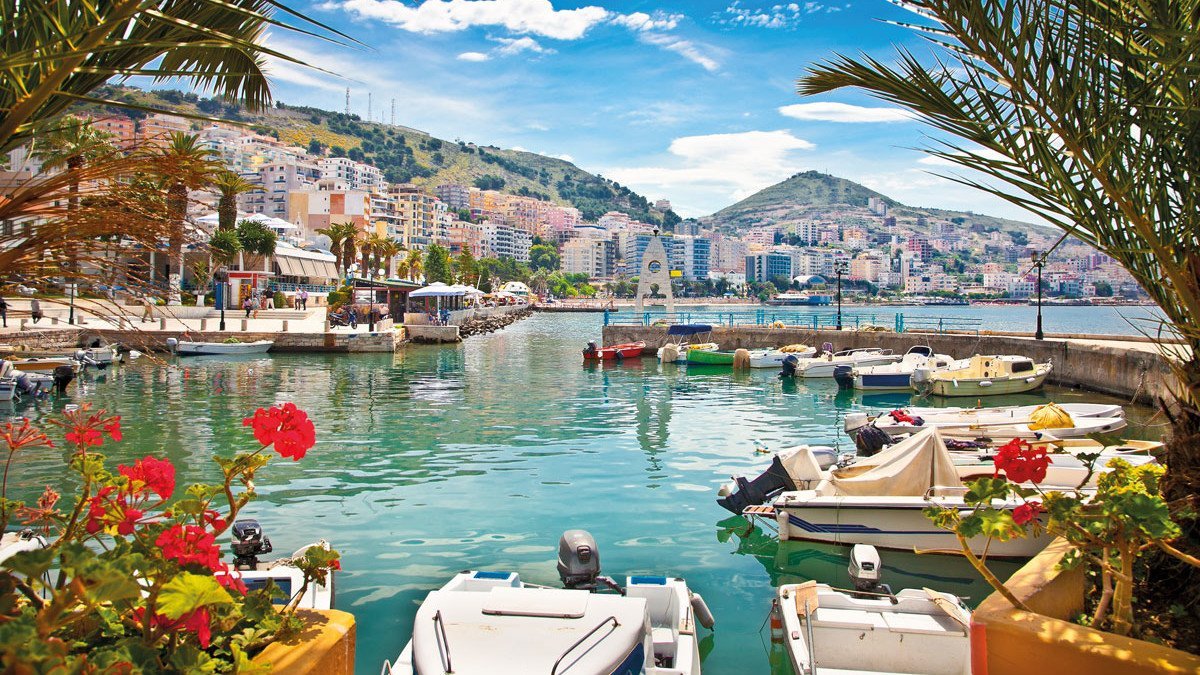 Gruppenreise Albanien Saranda Hafen