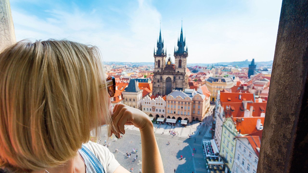 Gruppenreisen Tschechien Blick auf Prag von oben