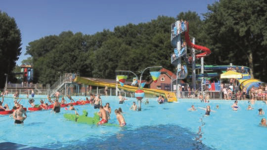 4 Klassenfahrt Emsland_SchlossDankern FerienzentrumSchlossDankern HausTypA Freibad