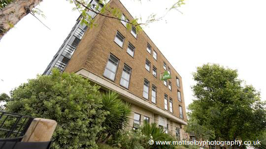 1 Klassenfahrt London YHALondonThameside Außen