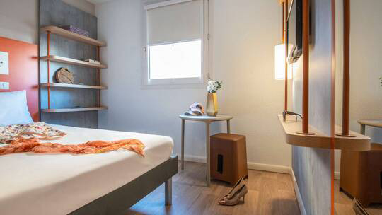 2 Klassenfahrt Nizza IbisBudgetHotelNiceCalifornieLenval Doppelzimmer