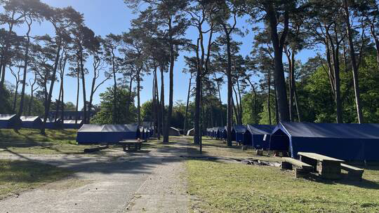 2 Klassenfahrt Usedom FerienparkAhlbeck Zelte Zeltplatz