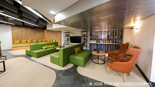 2 Klassenfahrt Barcelona HostelTwentytu Aufenthaltsbereich