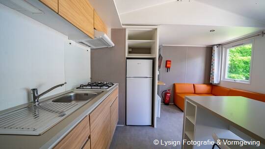 4 Klassenfahrt Amsterdam EuroParcsHetAmsterdamseBos KücheundWohnzimmer