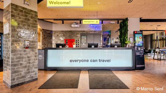 2 Klassenfahrt Hamburg a&oHamburgHauptbahnhof Rezeption