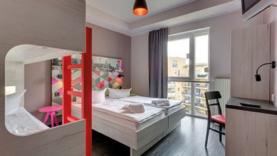 MEININGER Hotel Berlin Alexanderplatz MEININGER Hotel Berlin Alexanderplatz