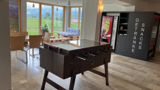 4 Klassenfahrt Zugspitzregion JugendherbergeMittenwald Lobby