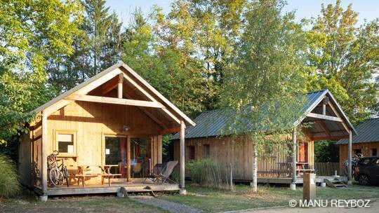 1 Klassenfahrt Strasbourg HuttopiaCampingdeStrasbourg ChaletsAussenansicht