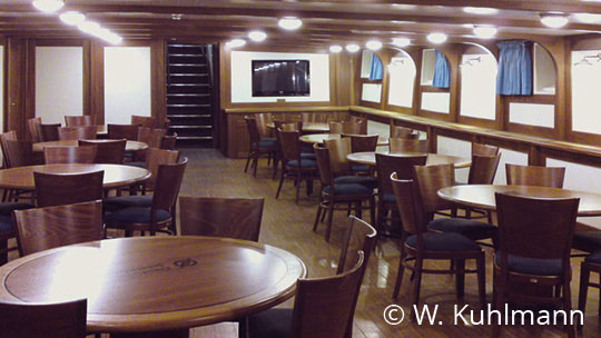 1 Klassenfahrt Bremerhaven Unterkunft Schulschiff Bremerhaven Tische und Stuehle Messe Foto WKuhlmann 1 Klassenfahrt Bremerhaven Unterkunft Schulschiff Bremerhaven Tische und Stuehle Messe Foto WKuhlmann