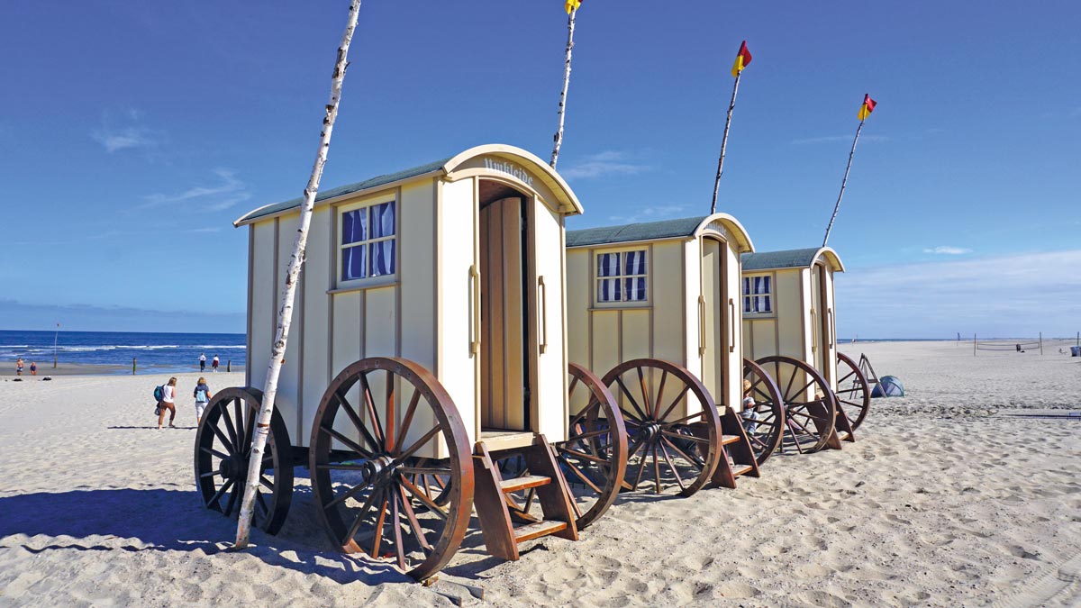 Norderney - kleine Häuschen am Strand