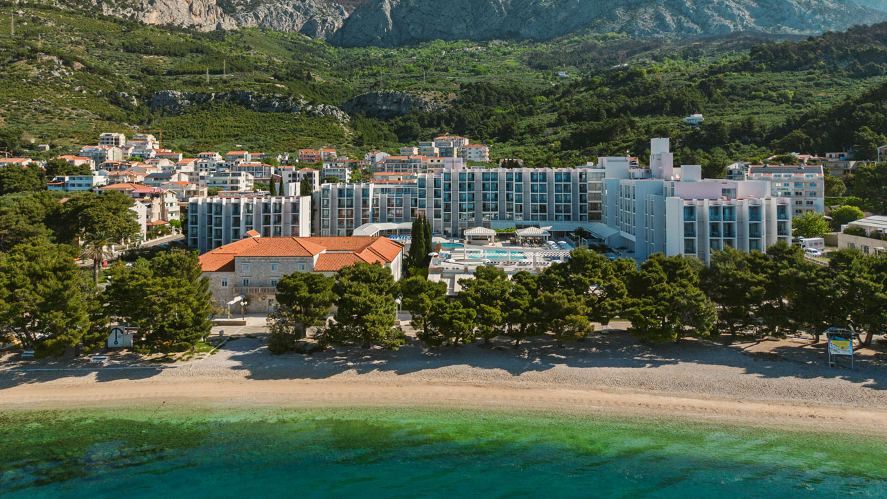 1 Gruppenreise Dalmatien BluesunHotelAlga Aussenansicht