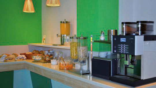 2 Klassenfahrt Budapest WombatsCityHostelBudapest Fruehstuecksbuffet