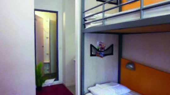 2 Klassenfahrt Nizza JugendherbergelesCamelias Mehrbettzimmer 2 Klassenfahrt Nizza JugendherbergelesCamelias Mehrbettzimmer