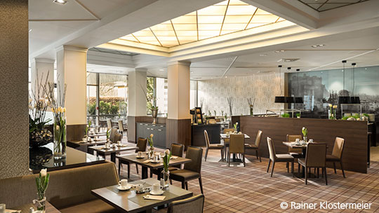 3 Gruppenreise Salzburg RadissonBluHotelConferenceCentre Restaurant